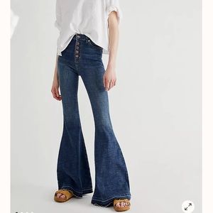 Free People Irreplaceable Flare Jeans